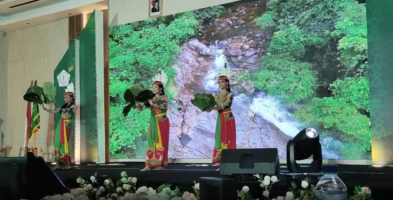 Tari Gantar, Kalimantan Timur