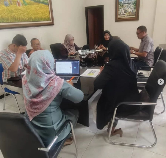 Kolaborasi dengan berbagai pihak untuk memenuhi kebutuhan karyawan di dunia kerja. Foto : IG Erlangga Blitar