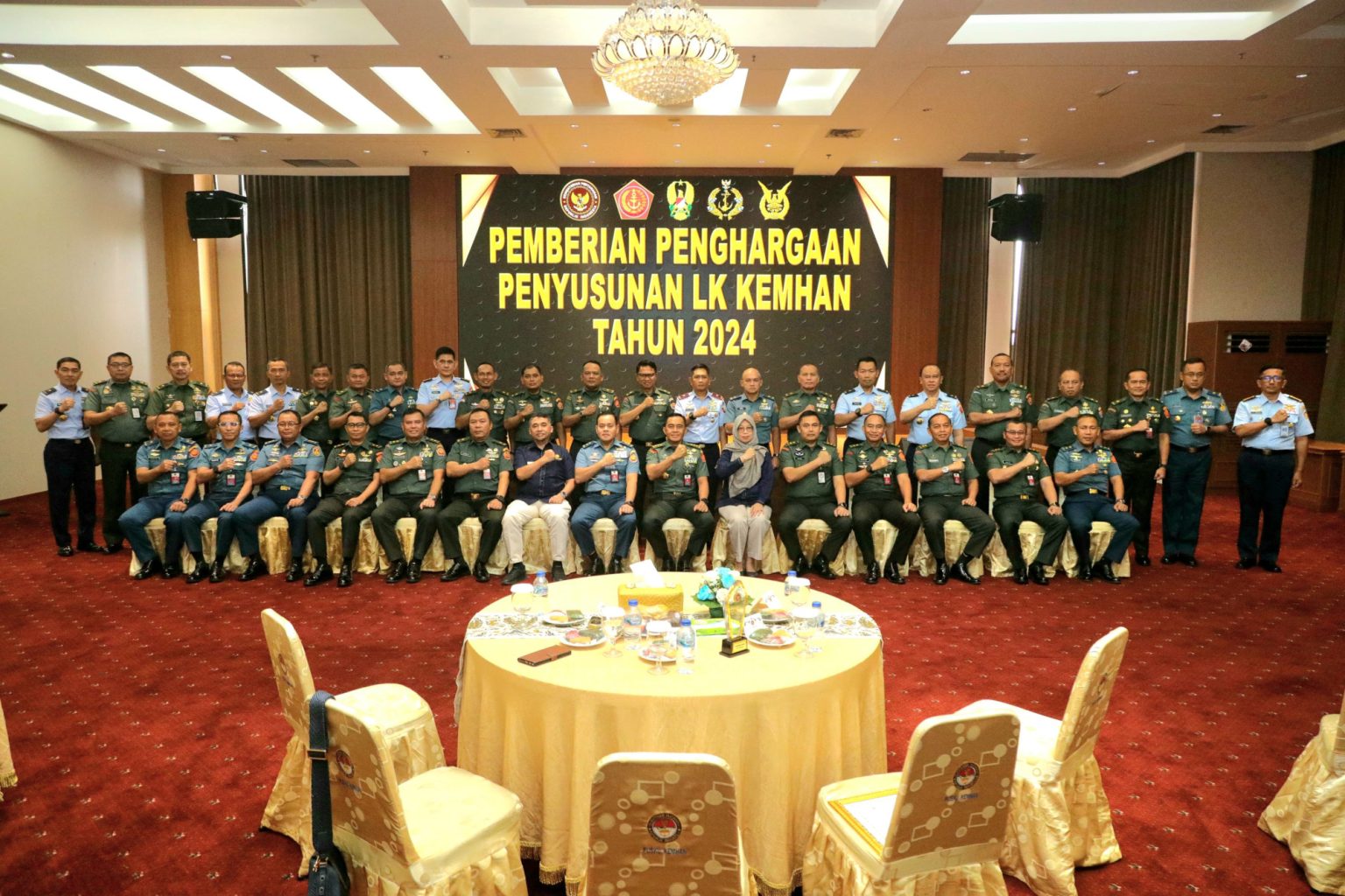 Acara Penyerahan Piagam Penghargaan Penyusunan Laporan Keuangan Kemhan Tahun 2024. Foto: doc kemhan.go.id
