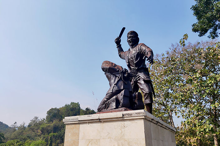 Monumen Kresek, saksi bisu peristiwa Madiun 1948. Sumber : Dok. Pribadi