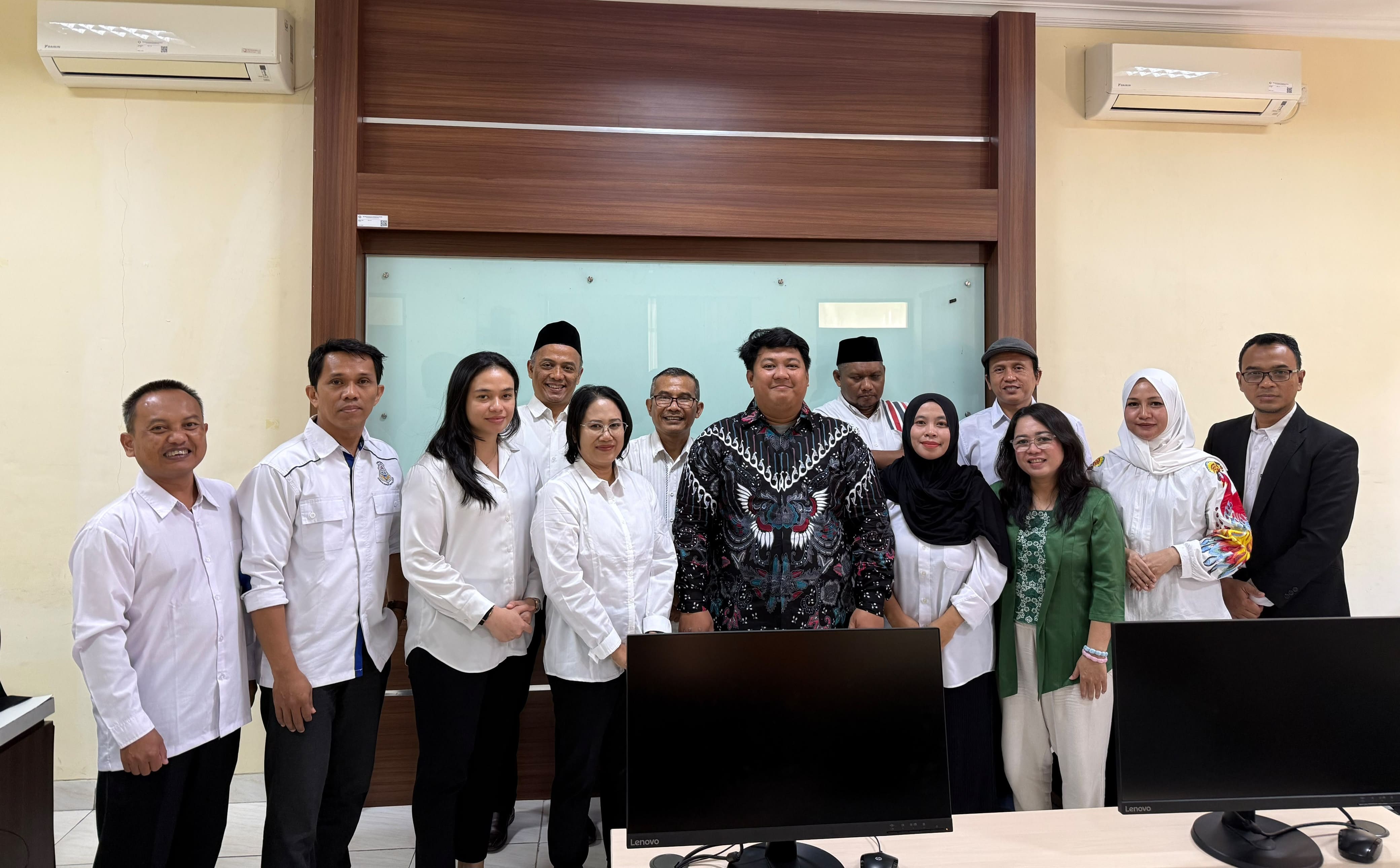 BPPMPV KPTK Latih Instruktur LKP di BDI Denpasar. Pelatihan ini bertujuan membekali pengajar dengan kemampuan analisis data dan algoritma media sosial untuk strategi pemasaran digital yang efektif. (FOTO: BPPMPV KPTK)
