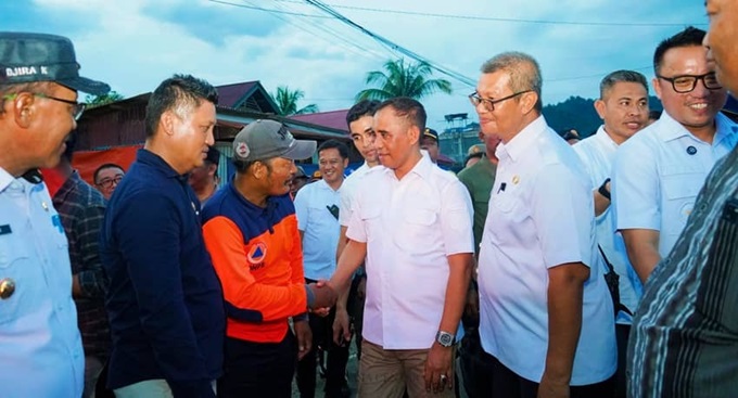 Kunjungan Gubernur SUlawesi Tengah di Kabupaten Morowali Utara Melihat Lansung Bencana Banjir , Foto : MA.id/Rifai