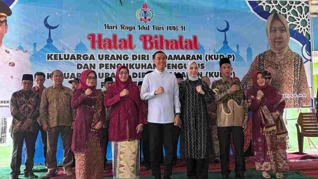  Eratkan Silaturahmi di Hari Lebaran, Bupati OKI Gandeng Keluarga Urang Diri Pedamaran Bangun Kampung Halaman. Foto: dok. Diskominfo OKI