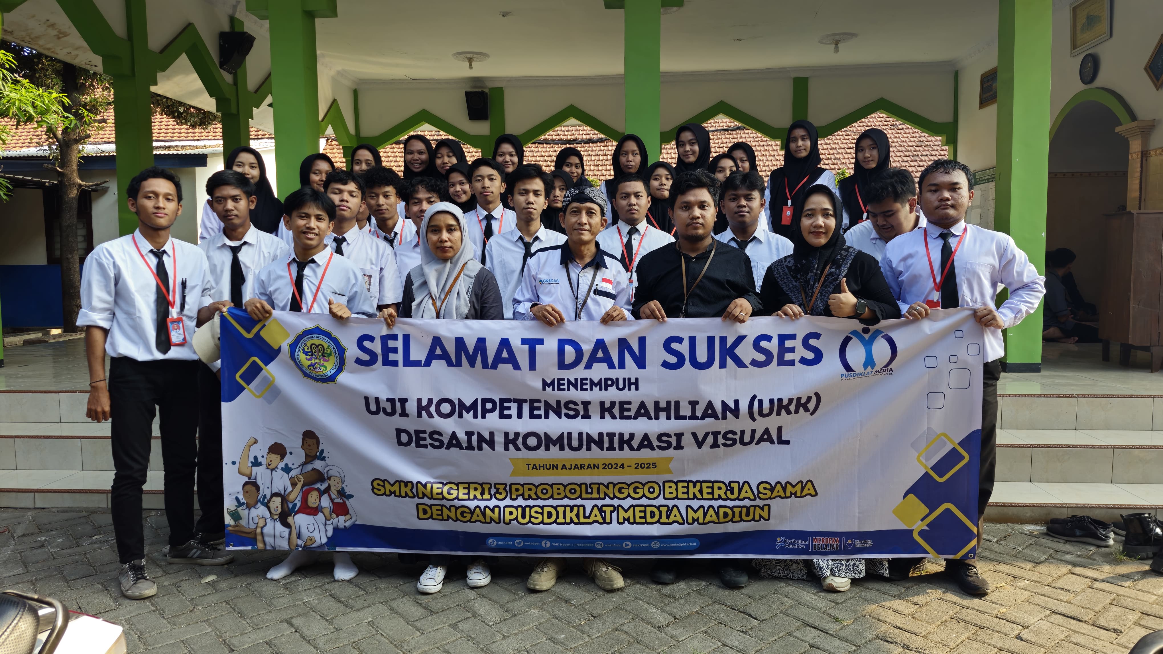 Sebanyak 32 siswa Kejuruan DKV SMKN 3 Kota Probolinggo mengikuti UKK. Foto : Dok. SMKN 3 Probolinggo
