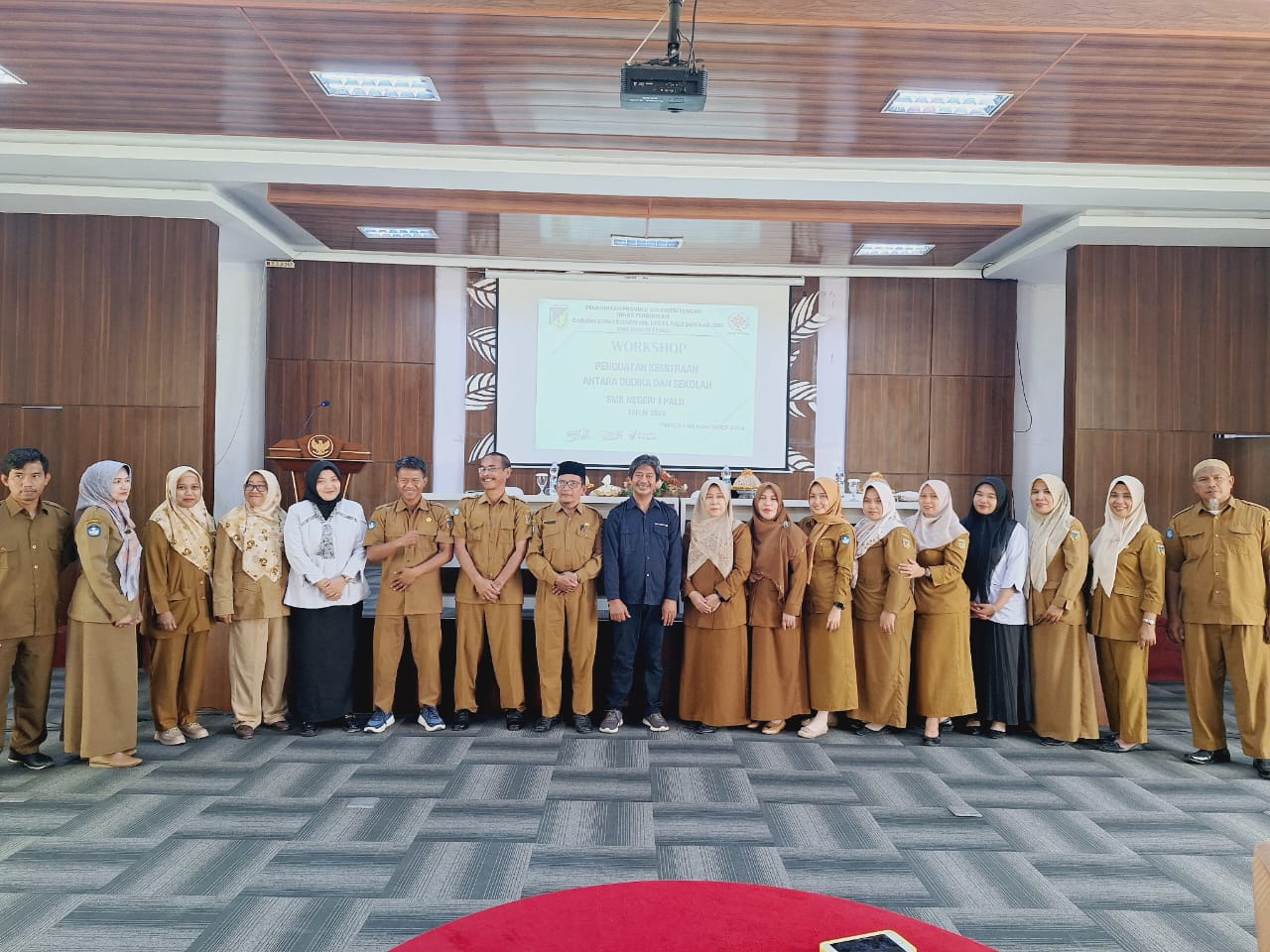 Workshop penguatan Kemitraan antara Dudika dengan Sekolah di SMKN 1 Palu