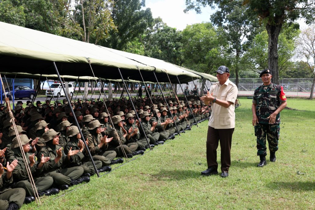 Tinjau Pendidikan SPPI di Akademi Angkatan Udara, Menhan Sjafrie : Baktikan Diri Dengan Penuh Dedikasi