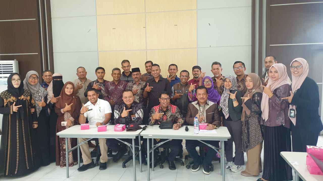 Kunjungan penguatan regulasi pendidikan nonformal serta penyaluran bantuan bagi Lembaga Kursus dan Pelatihan (LKP) yang terdampak bencana banjir Aceh, 8-9/1/2026. Foto: Dok Kursus Kita