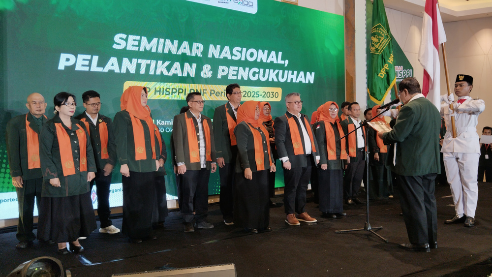 Prosesi Pelantikan DPP HISPPI PNF oleh Ketua Dewan Penasehat, Dr. HM. Nasrullah Yusuf, SE., MBA.