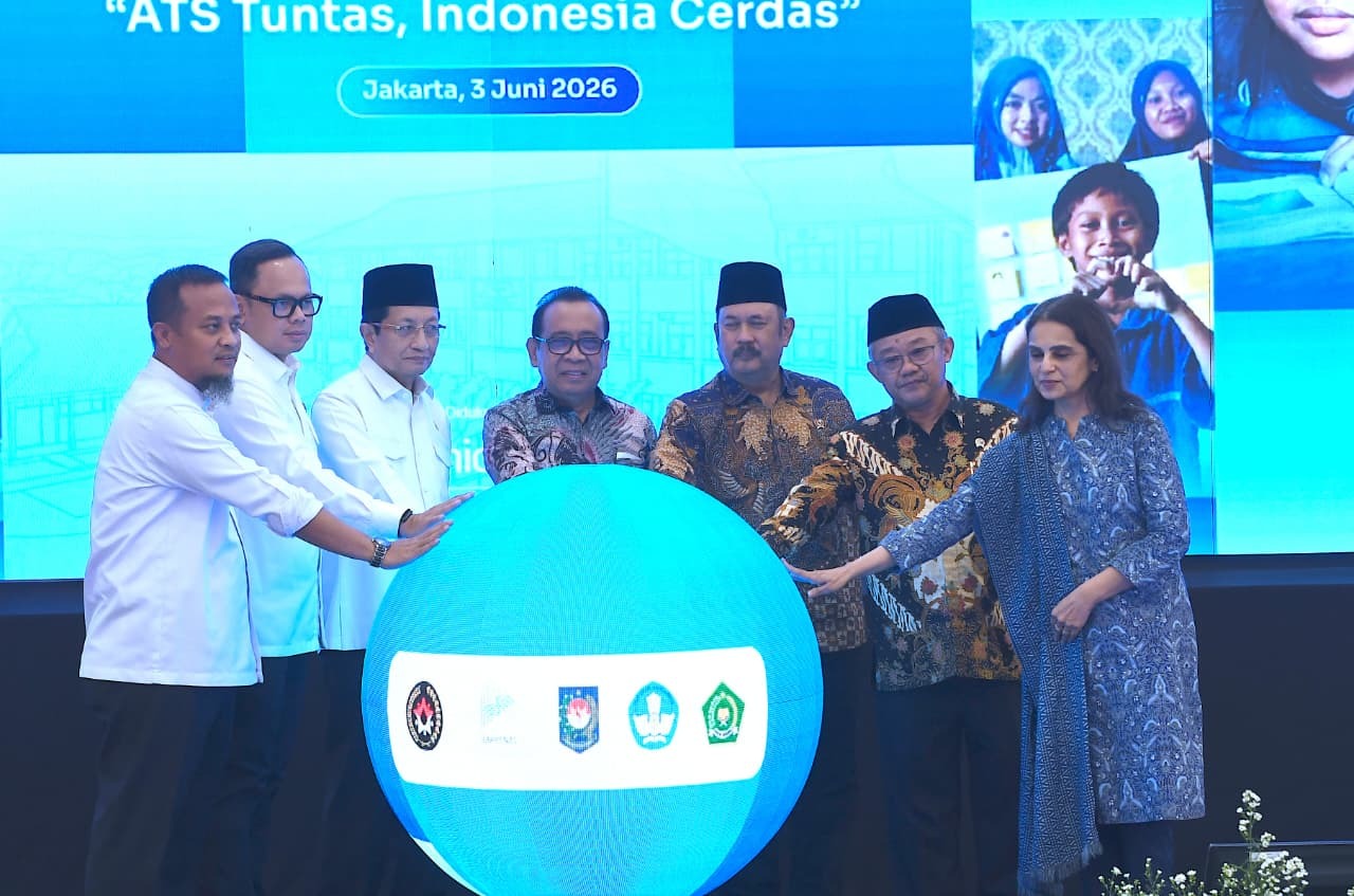 Pemerintah secara resmi meluncurkan Peraturan Presiden Nomor 3 Tahun 2026 tentang Pencegahan dan Penanganan Anak Tidak Sekolah (PP ATS) di Jakarta, Rabu (3/6/2026). Regulasi ini menjadi langkah strategis pemerintah untuk mengintegrasikan aksi lintas sektor dalam mewujudkan target nol anak tidak sekolah demi menyongsong Indonesia Emas 2045. (Foto: Dok. Kemendikdasmen)