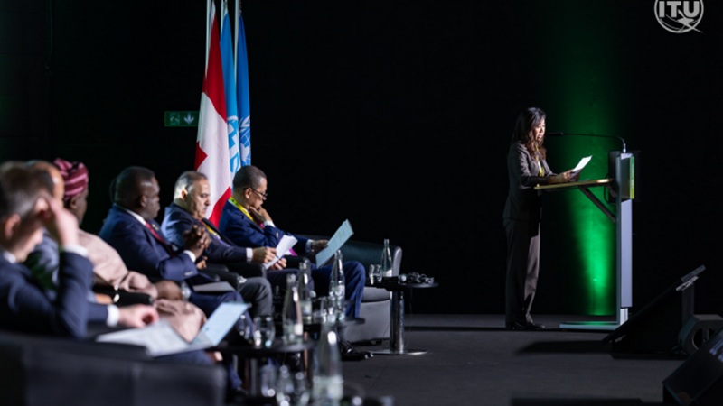 Menkomdigi Meutya Hafid dalam forum LEaders TalkX di Jenewa, Swiss Foto: dok. Humas Kemkomdigi
