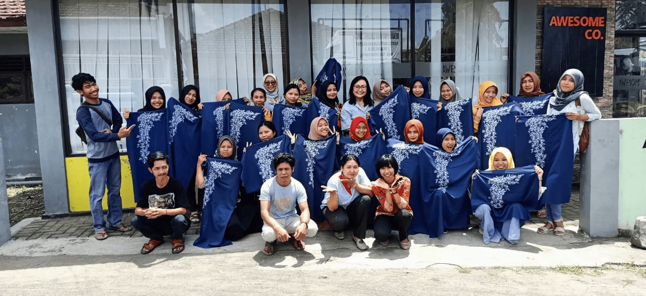 LKP Ayu Busono Cetak Penjahit Profesional di Tengah Gempuran Fast Fashion. Foto: Dok LKP Ayu Busono