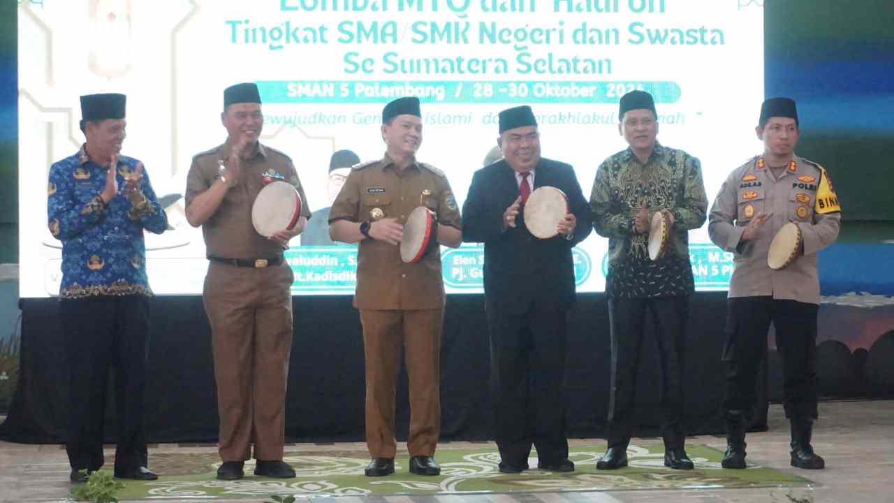 Lomba MTQ dan Hadroh di SMA N 5 Palembang, Pj Gubernur Sumsel Ajak Generasi Z Perkuat Keimanan. Foto: Humas Pemprov Sumsel.