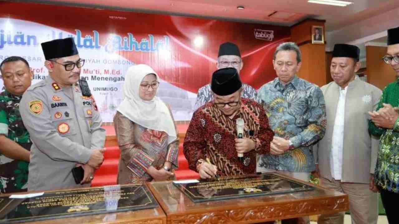 Menteri Pendidikan Dasar dan Menengah (Mendikdasmen) Abdul Mu’ti berkunjung ke Kebumen pada Ahad 20 April 2025. Foto: Dok. Pemkab Kebumen