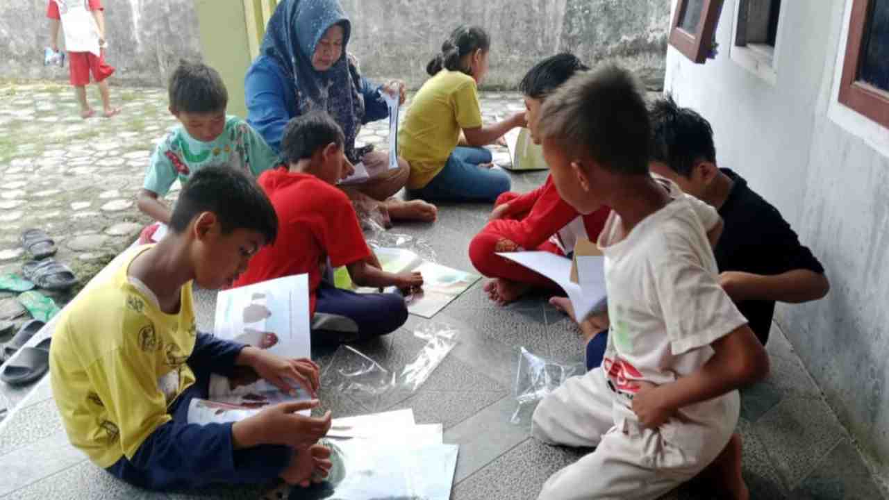 Perpustakaan Pekka Sehati: Menebar Asa Literasi, Jemput Bola Gairahkan Minat Baca Anak di OKI. Sumber: Dokumentasi Niskiah/Sumeks.co