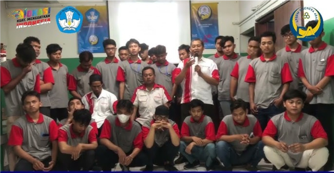 Peserta pelatihan otomotif di LPK LPSDM Djieneka Abadi Semarang, Jawa Tengah. Foto: Dok Istimewa