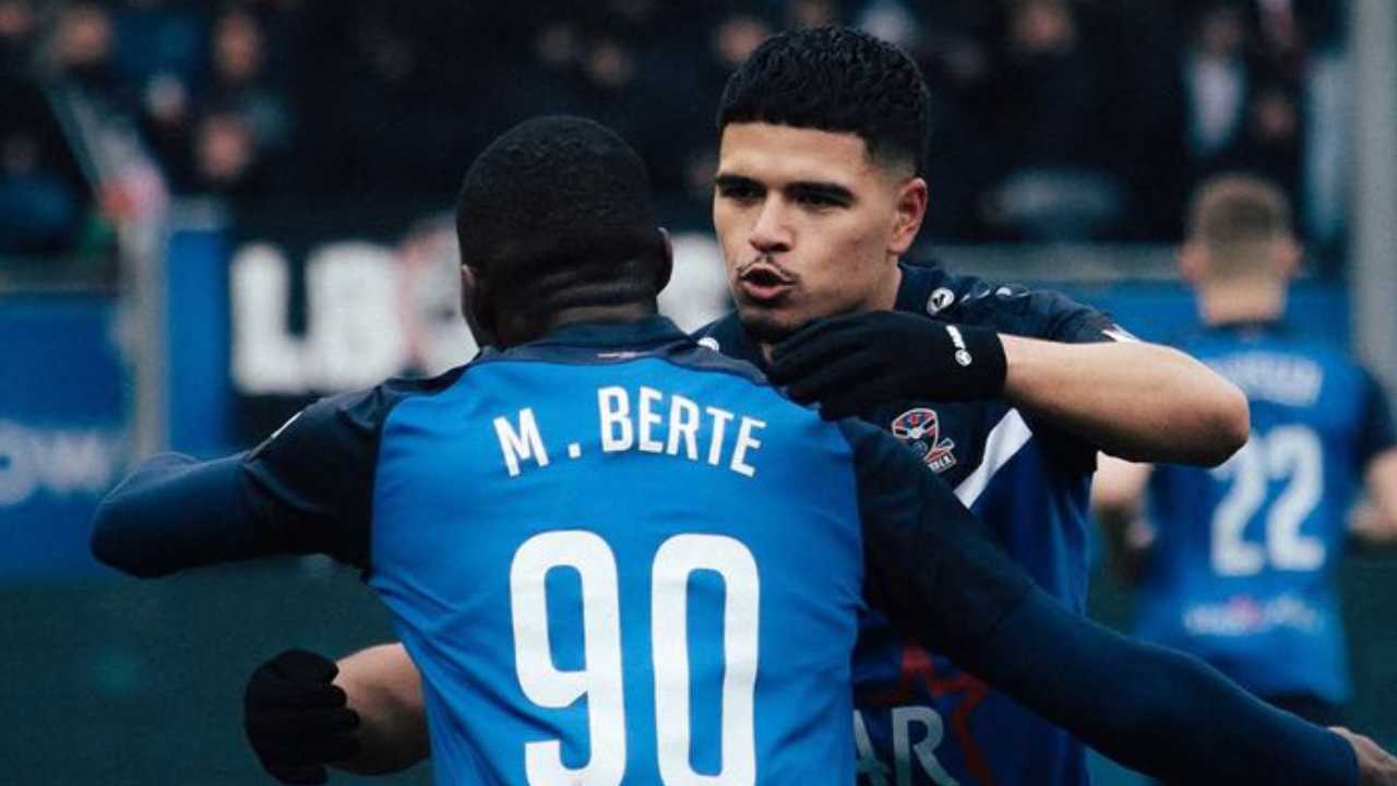 Puasa Ramadan di Tengah Liga Eropa, Kiat Ragnar Oratmangoen Jaga Performa di Lapangan Hijau, Tetap Bugar Demi Timnas Indonesia. Foto: Instagram FCV Dender