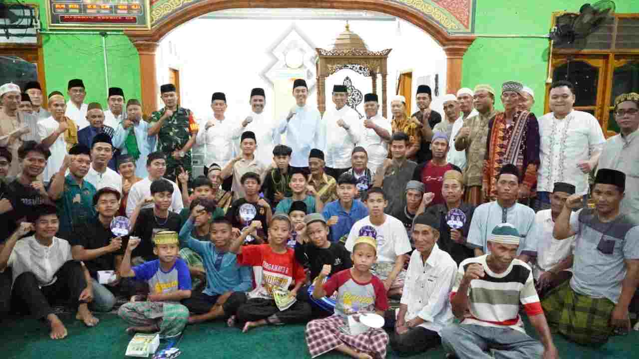 Safari Ramadan Bupati OKI Jangkau Desa Ulak Kemang, Wadah Silaturahmi dan Serap Aspirasi Warga. Foto: dok. Diskominfo OKI