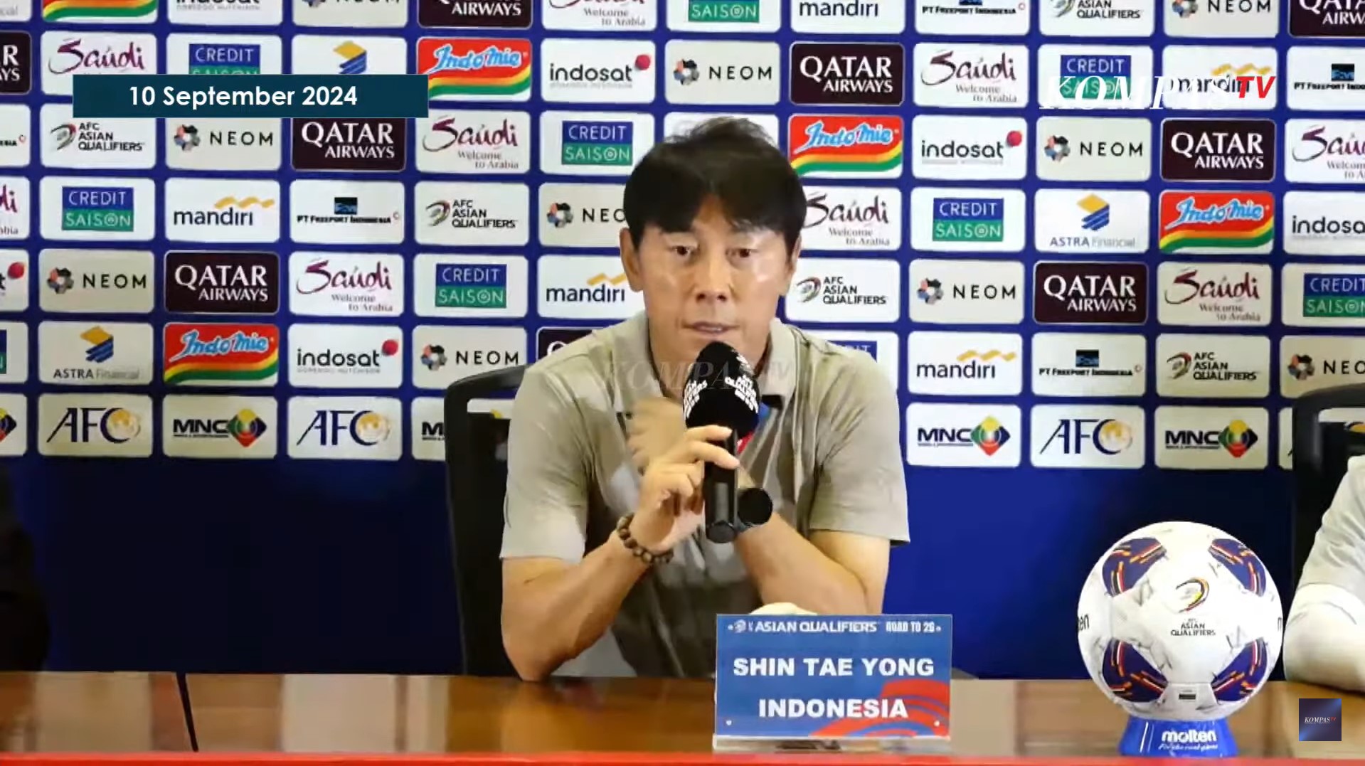 Pers Coach STY setelah pertandingan Indonesia VS Australia ; dokumen https://www.youtube.com/watch?v=an3i2-kt3DE&t=326spers