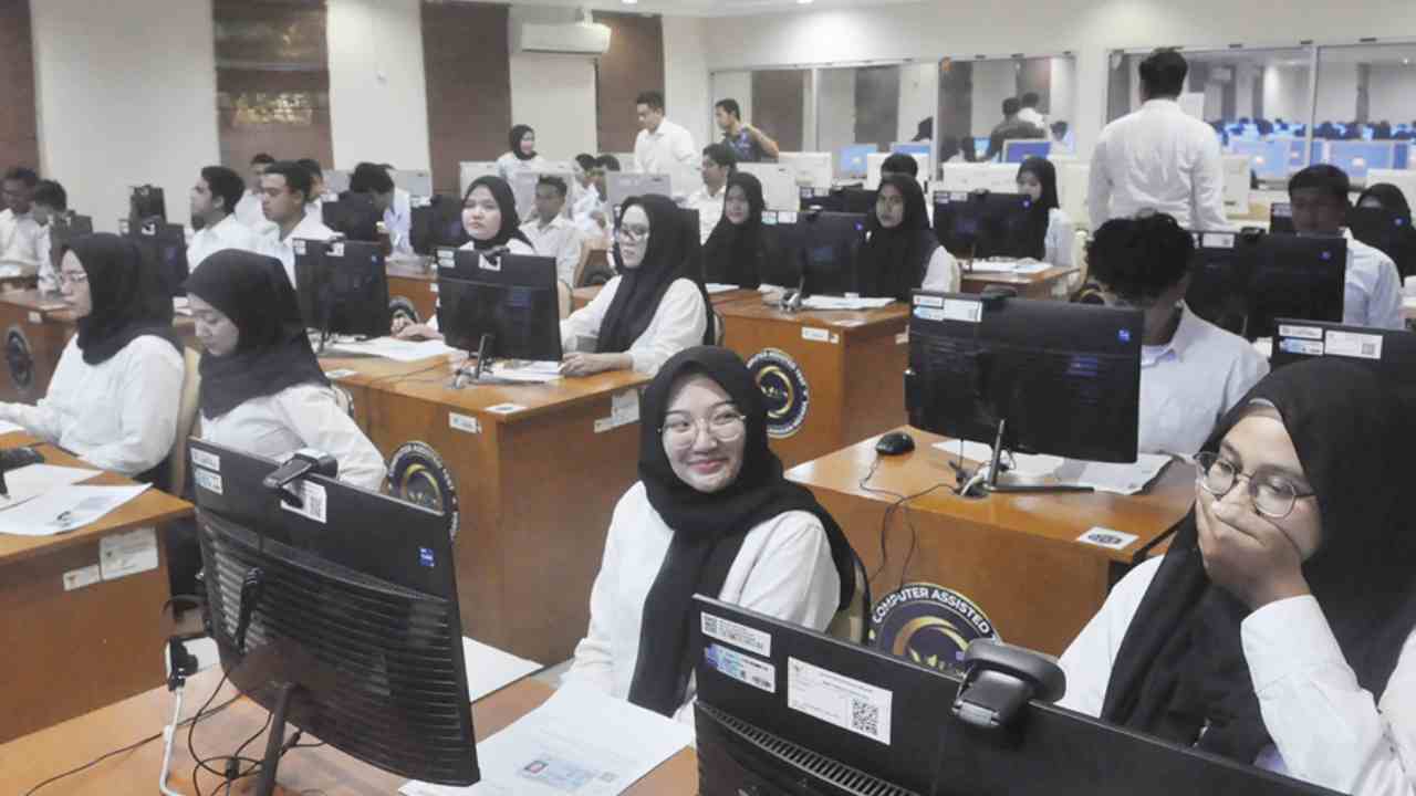 Tes SKD CPNS Dimulai, Ribuan Peserta Berebut Kursi PNS di Kanreg VII BKN Palembang. Foto: Dokumentasi Budiman/Sumeks.