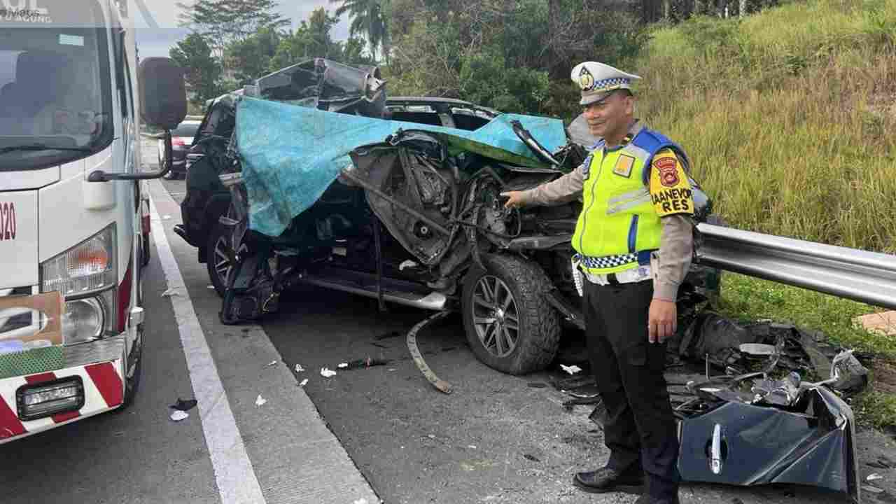 Duka di Kilometer 261 Tol Terpeka, Perjalanan Dokter Gigi dan Putra Terkasih Berakhir Tragis. Foto: dok. Polres OKI