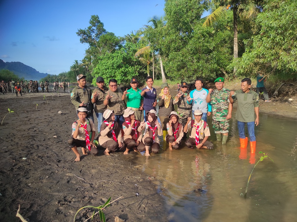 Kegiatan penanaman pohon. Foto: doc infopublik.id