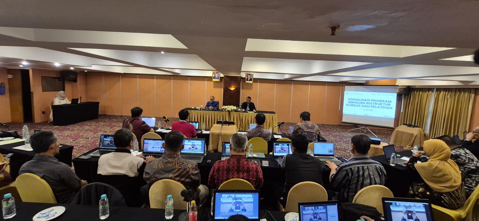 Sosialisasi Program Pemagangan Instruktur LKP di Industri digelar secara luring dan daring pada Selasa (8/7/2025) di Jakarta. 