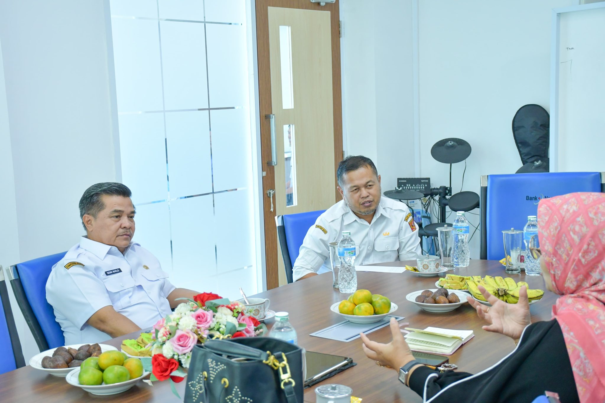 Bupati Agam, H. Benni Warlis, menjadi narasumber dalam sesi wawancara ilmiah. Foto: infopublik.id