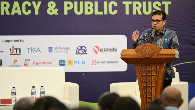 Wakil Menteri Komunikasi dan Digital Nezar Patria, mendorong pelaku industri media dan kalangan pers Indonesia mencari model bisnis baru. Foto: Dok Kemkomdigi