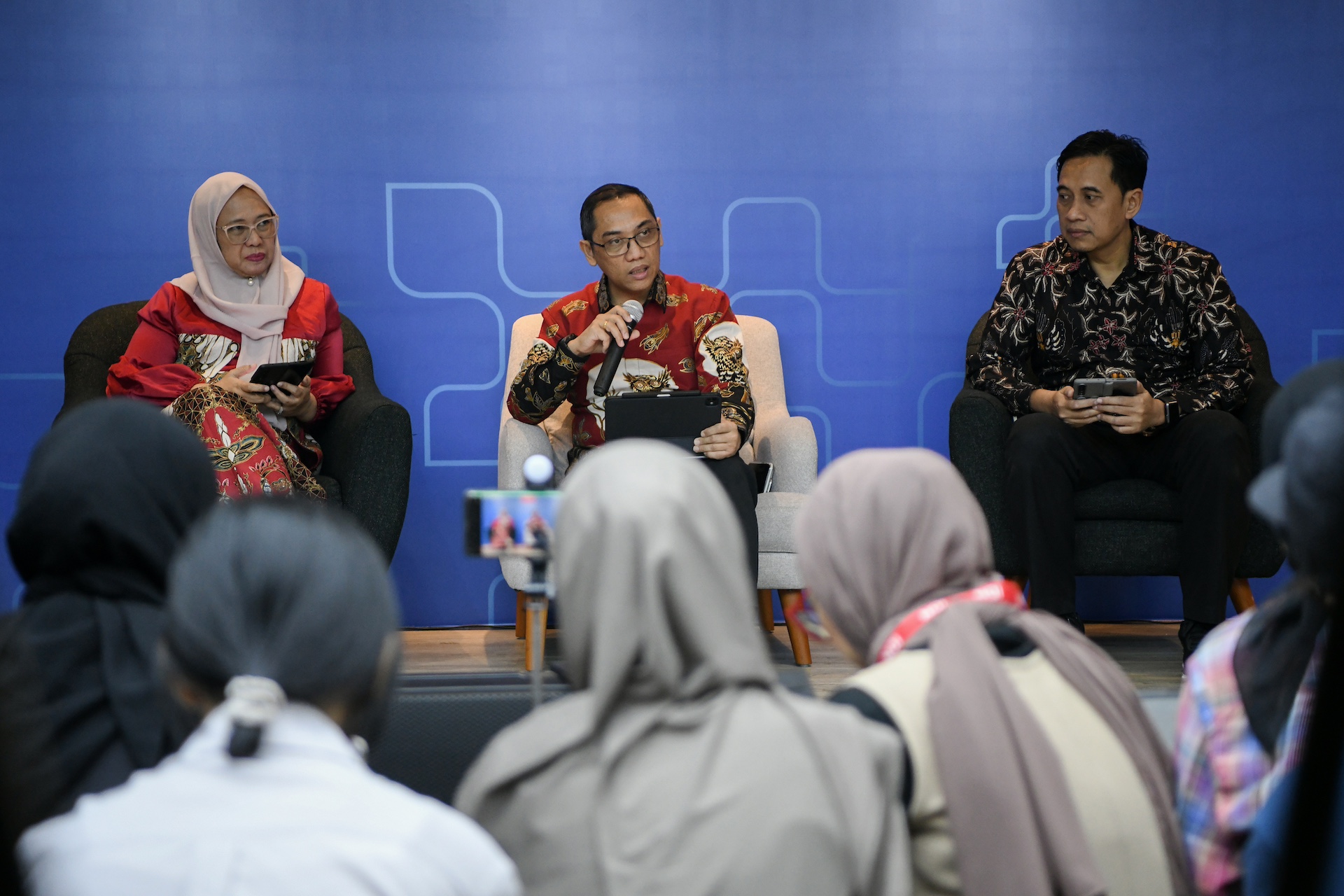 Lindungi Data Warga, Komdigi Periksa PSE World Coin dan World ID. Foto: Kemkomdigi