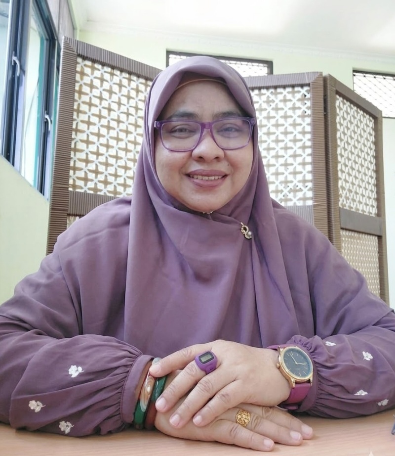 Dr. Helwiyah Makarim. M.Pd