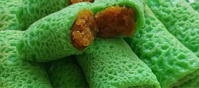 Dadar Gulung Pandan Isi Kelapa Gula Aren