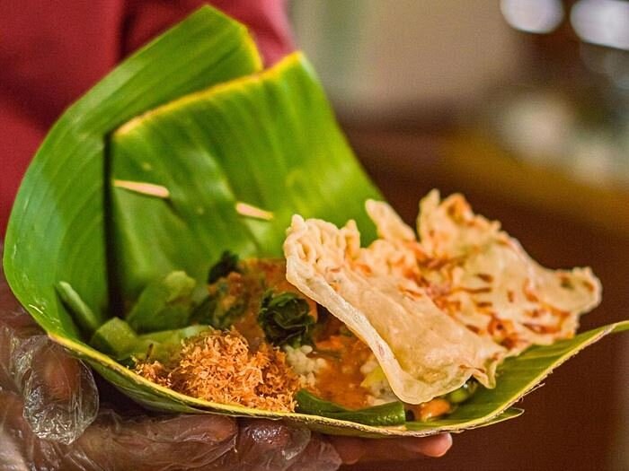 Nasi Pecel Yu Gembro, Njoyo Madiun. Foto : Dok tripadvisor.co.id