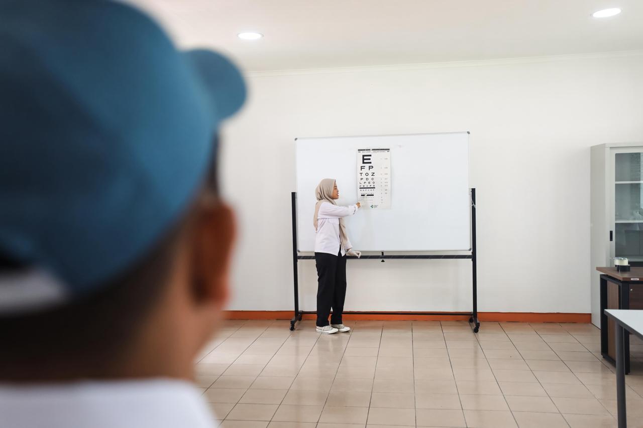 Kegiatan Cek Kesehatan Gratis siswa Sekolah Rakyat. Foto: doc kemensos